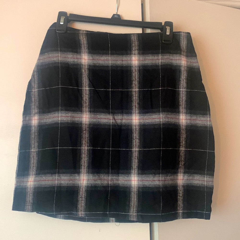 Plaid skirt fitted size M/L!